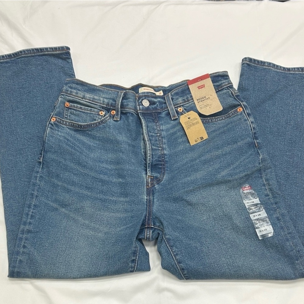 Levi's Women’s Wedgie Straight Jeans